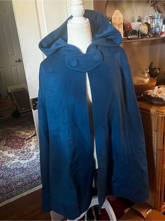 Linennaive Sweaters - HOODED CASHMERE CAPE - fully lined